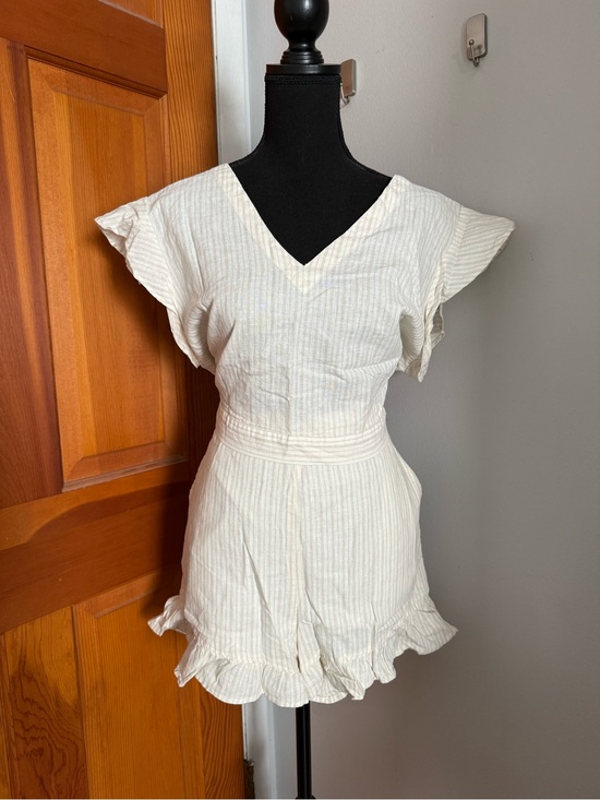 LOFT Other - LOFT Beach Flutter Top and Short Set